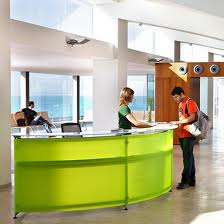 Comment le visiteur, le client, l'usager, perçoit-il la banque ? Quelle est son image auprès du public ?